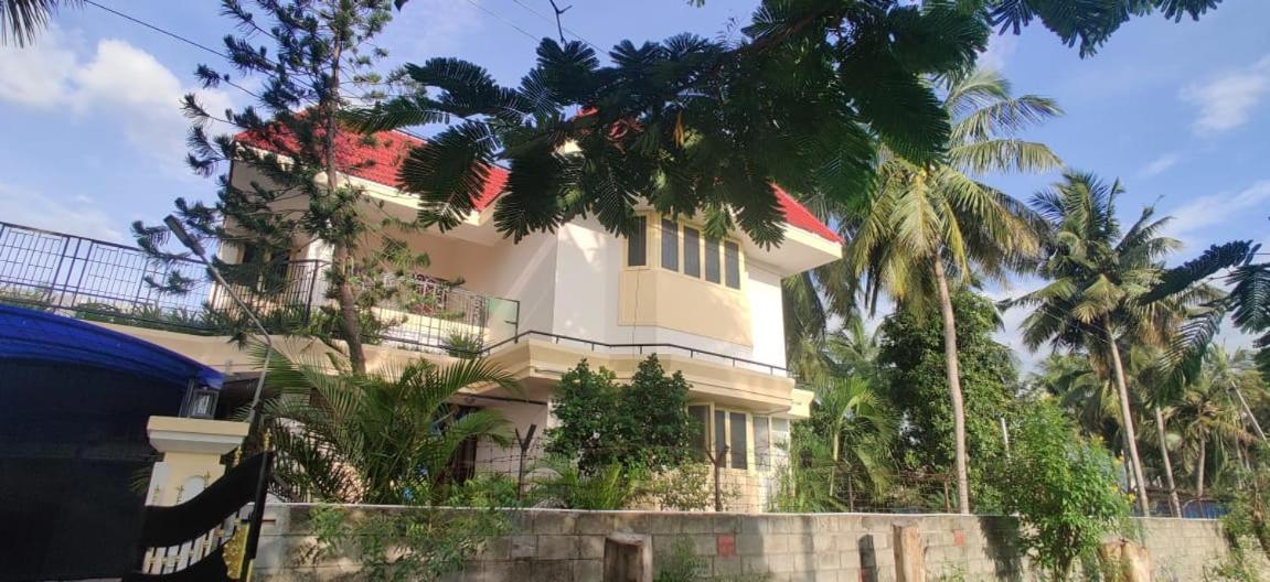 Coral Shelters Kochadai Apartamento Madurai Exterior foto